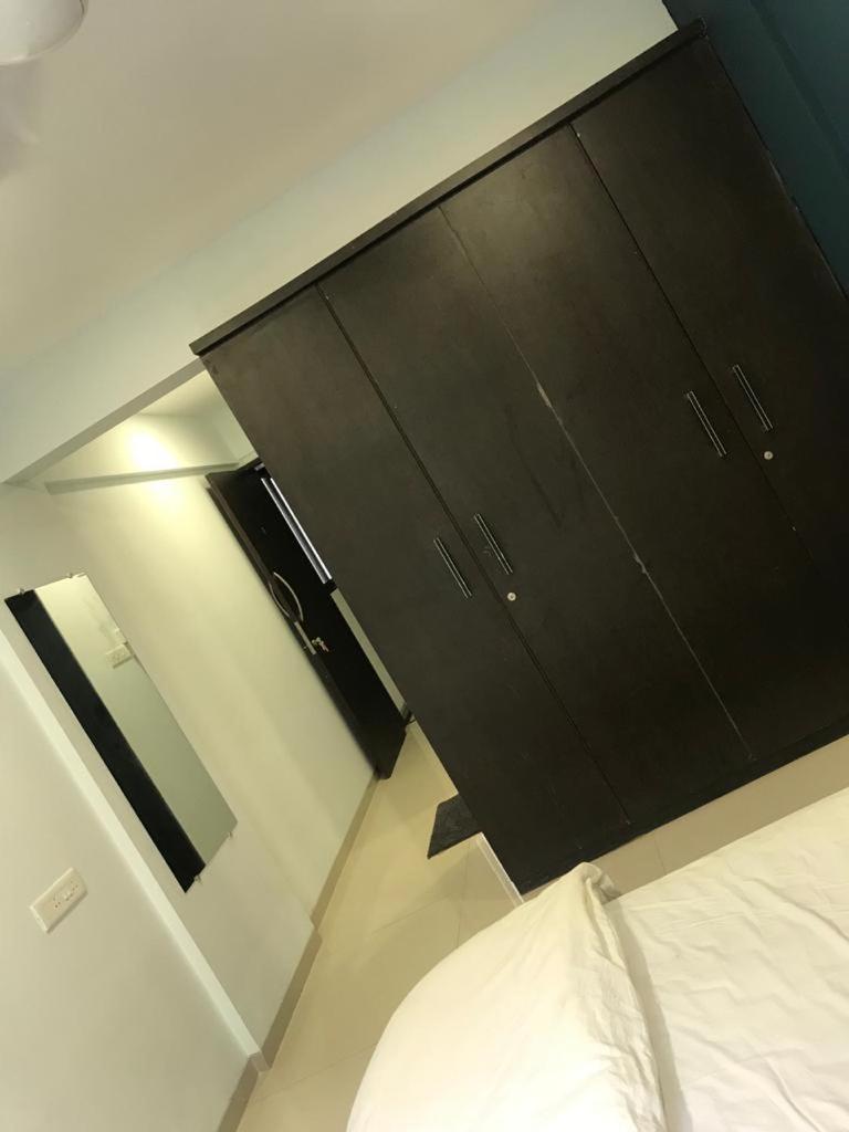 Hooliv 7 Avenues G Block Hotel Pune Eksteriør billede